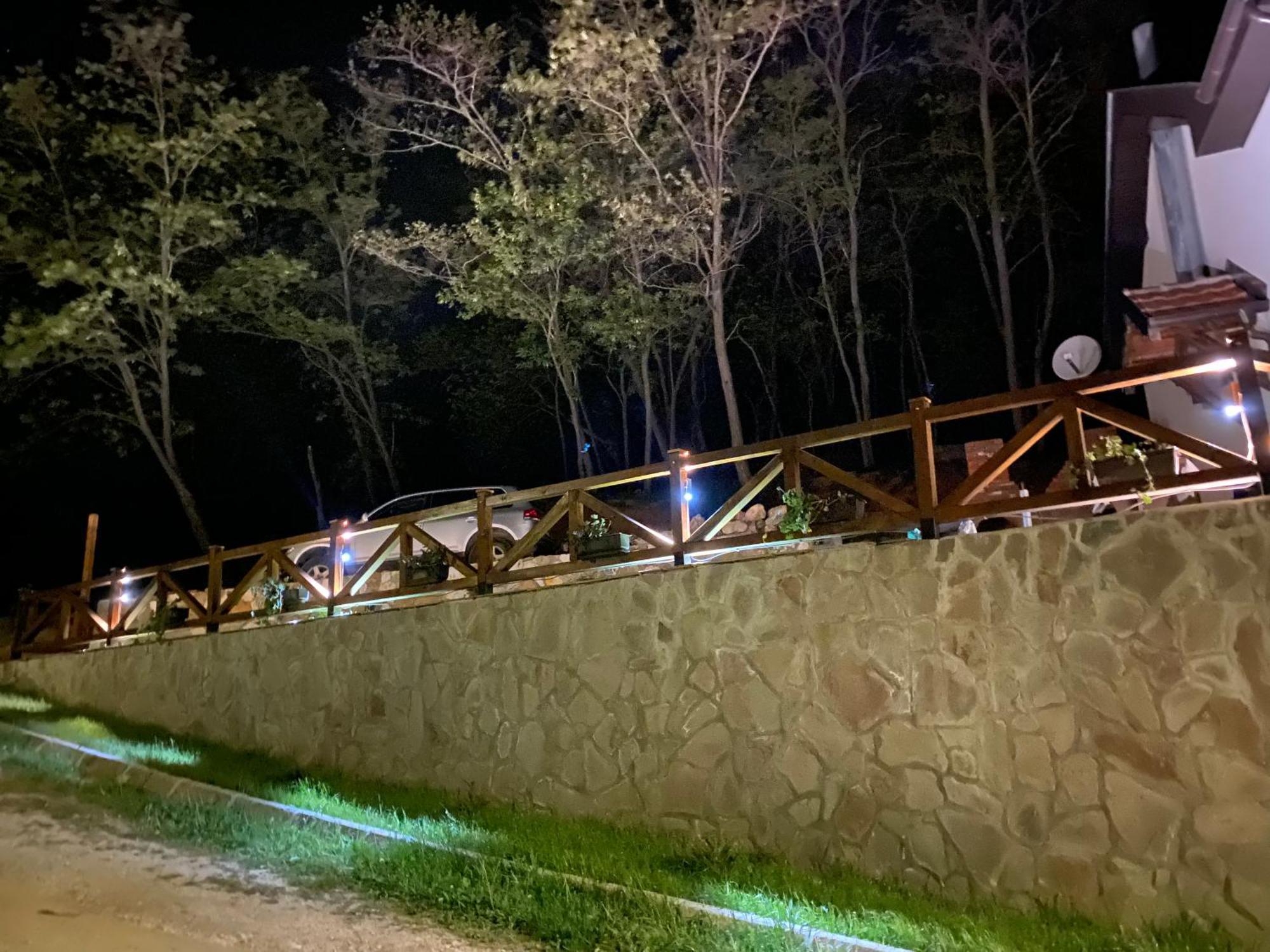 Crni Vrh Kuca Za Odmor ,,Balkan” מראה חיצוני תמונה